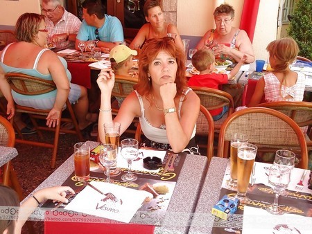salopes se masturbent dans les bois